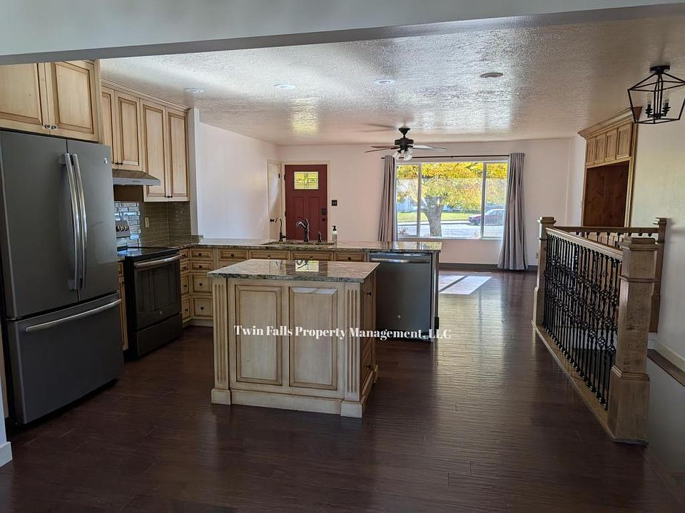 1st image of 548 Park Meadows Cir
