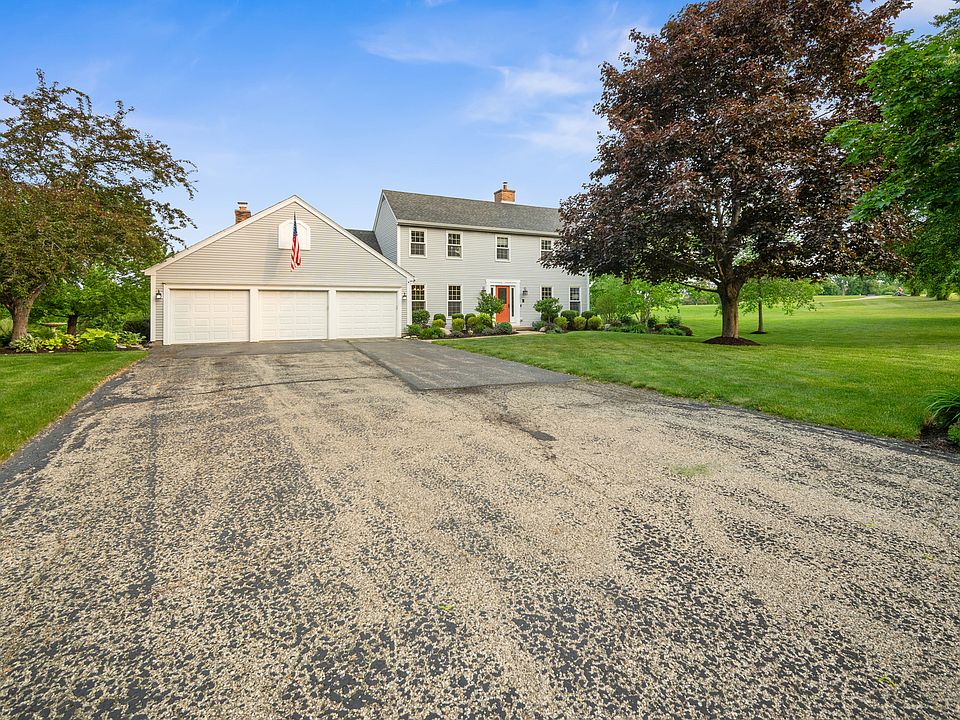 7301 Fairway Dr, Crystal Lake, IL 60014 | Zillow