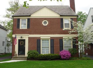 2350 Charney Rd, University Heights, OH 44118