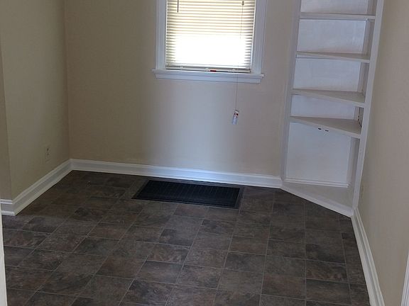 5th image of 6913 Lois Dr