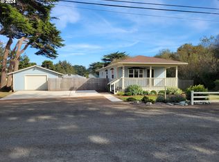 55091 Franklin Rd, Bandon, OR 97411