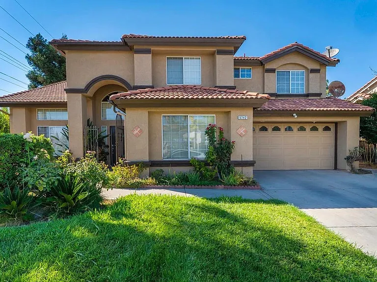 5742 W Palo Alto Ave — Photo 1