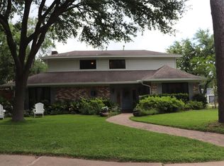 10702 Deerwood Rd, Houston, TX 77042