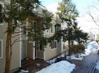 34 Fresh Pond Pl, Cambridge, MA 02138