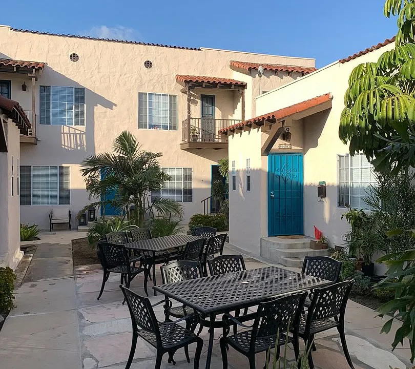Garfield Avenue Apartments