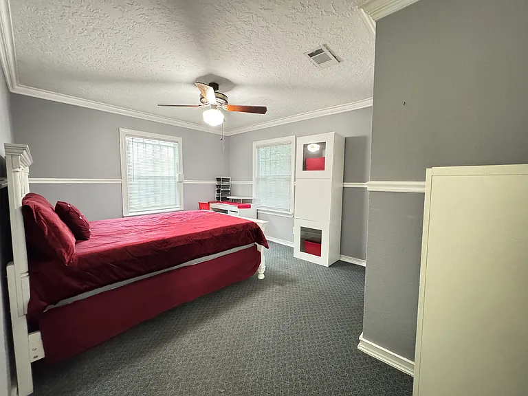 743 Coral St — Photo 8