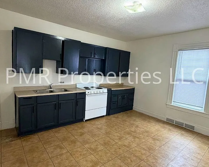 613 N 22nd St — Photo 3