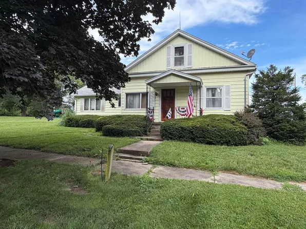 707 Main St, Shubert, NE 68437