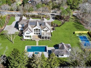 4 Heatherwood Ln, Quogue, NY 11959