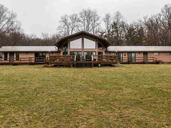 On Lake Delhi Delhi Real Estate 9 Homes For Sale Zillow