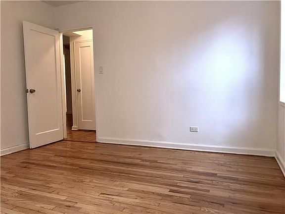 5th image of 3538 75th St APT 2D