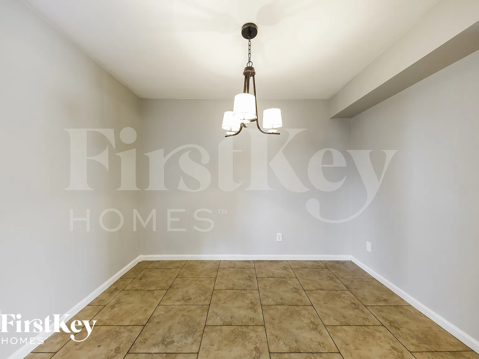 3 bed, 1.5 bath, 1681 sqft, $2,315 — Photo 4