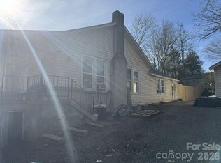 81 Eastview Cir, Asheville, NC 28806