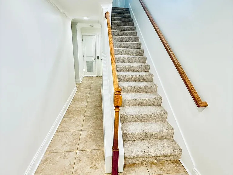 860 Vignoles Ave NE #1 — Photo 3