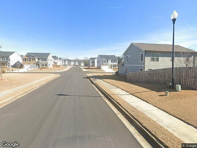 Exterior Neighborhood (street photo)