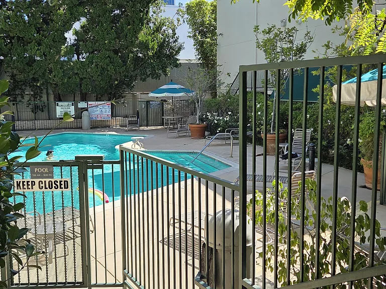4501 Cedros Ave #237 — Photo 20