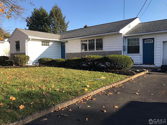 3rd image of 9 Rivercrest Dr