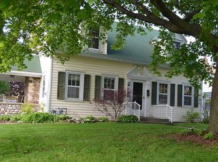1812 Summit Ave, Waukesha, WI