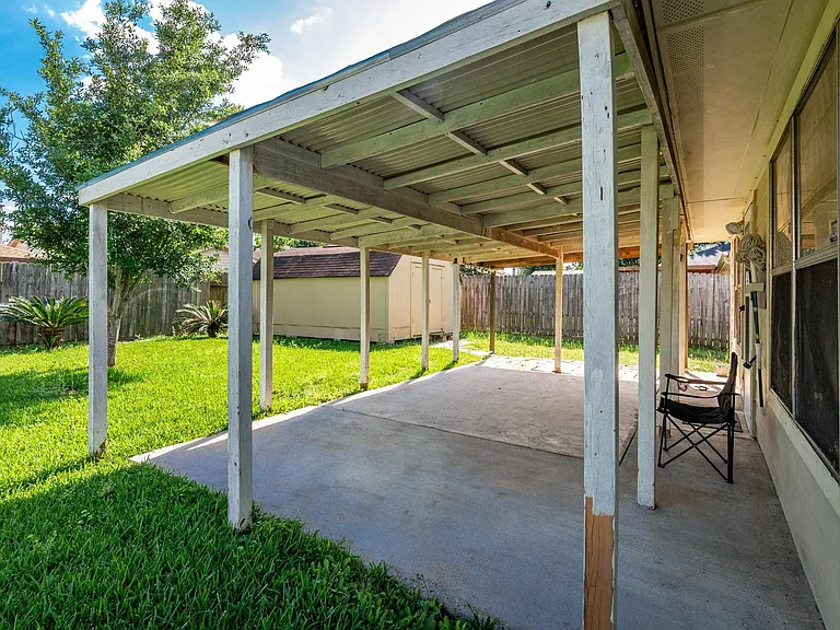 9742 Charmont Rd — Photo 24