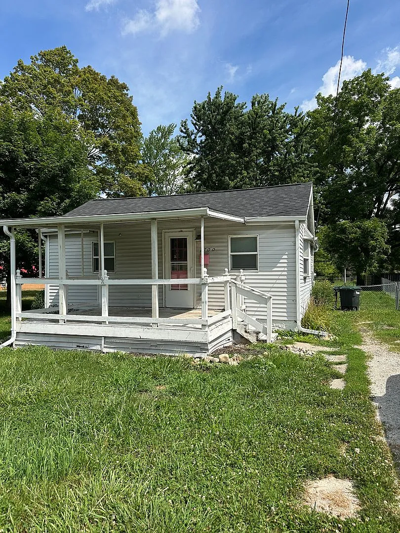 Big Backyard Energy | 1-2BR City House with County Space! — Photo 1