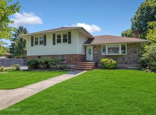 14 Sarina Dr, Commack, NY 11725