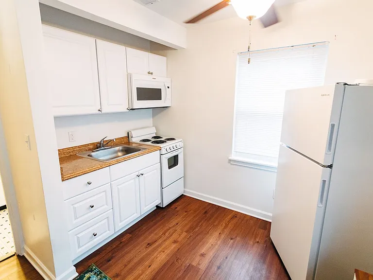 501 W Hillsdale — Photo 12
