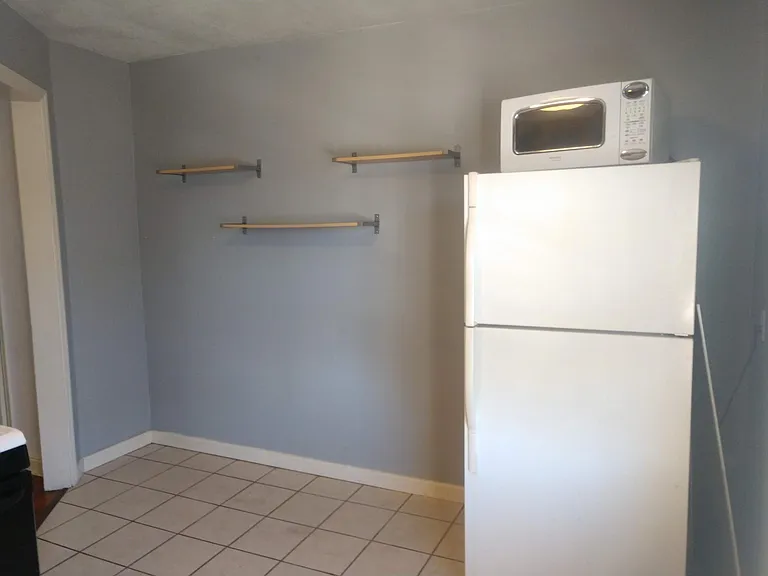 2401 E St #F — Photo 10