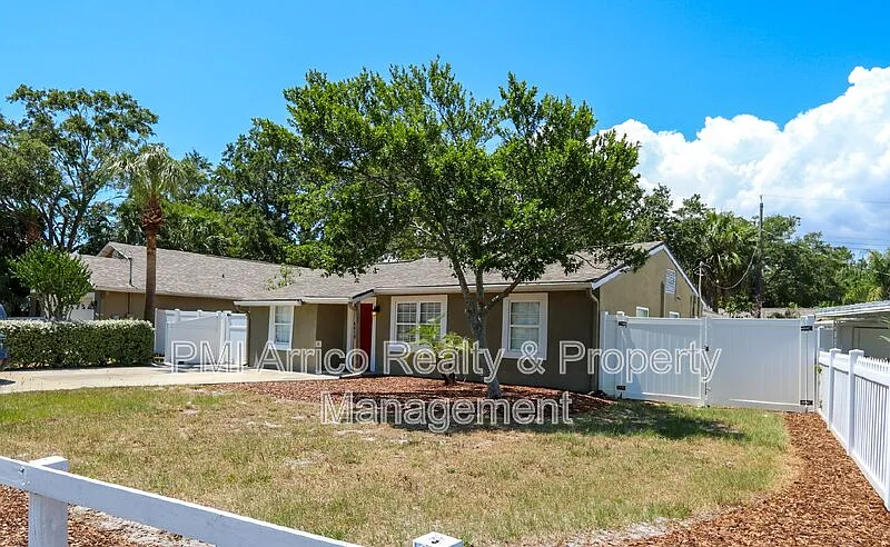 3 bed, 2.5 bath, 1602 sqft, $3,195 — Photo 4
