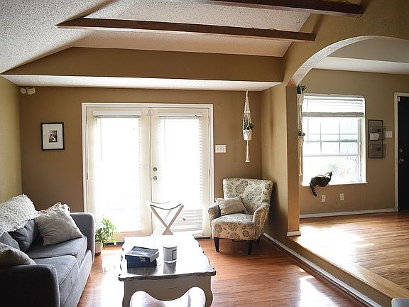 living & entry