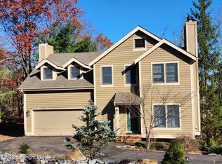 104 Upper Deer Valley Rd, Tannersville, PA 18372