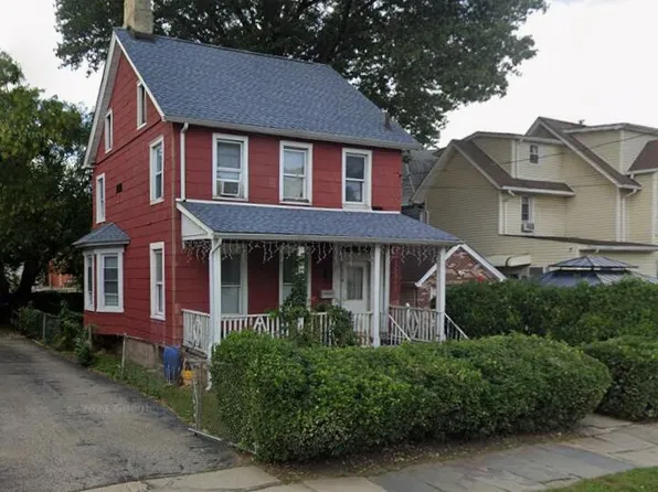 110 Dongan St, Staten Island, NY 10310