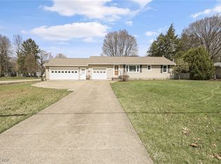 1582 Hickory Ln, Wooster, OH 44691
