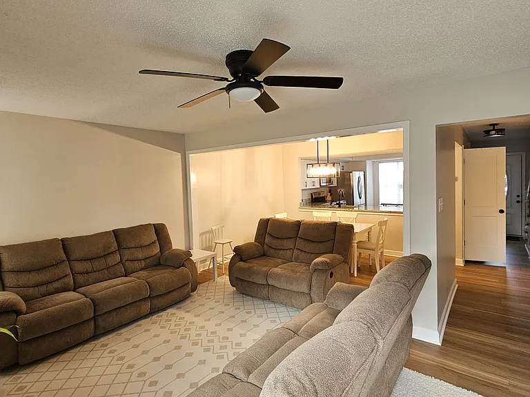 770 Spence Cir — Photo 8