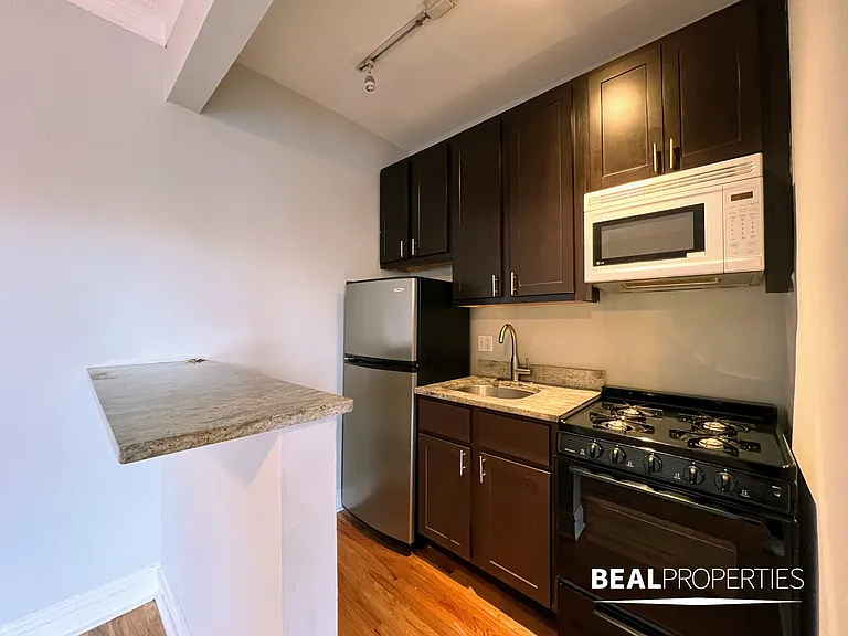 4614 North Paulina — Photo 13