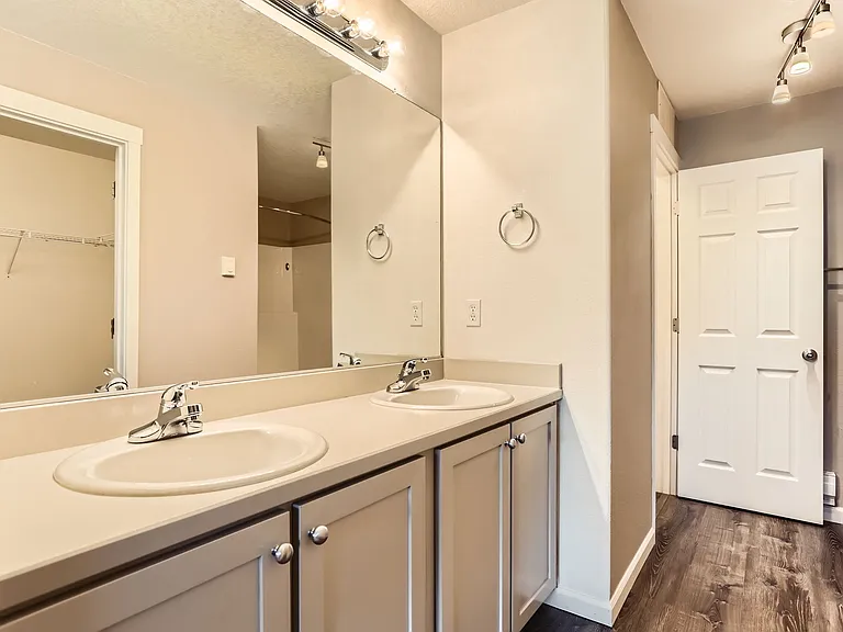 14700 SW Sandhill Loop #204 — Photo 21