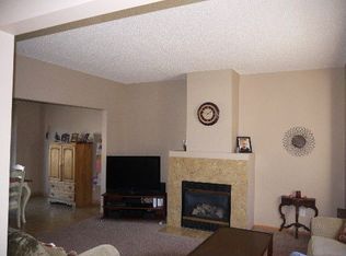 29 River Bend Pl, Chaska, MN 55318