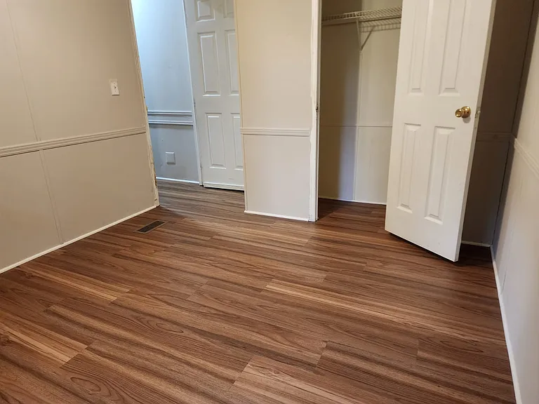 1241 Shannonbrook Ln — Photo 16