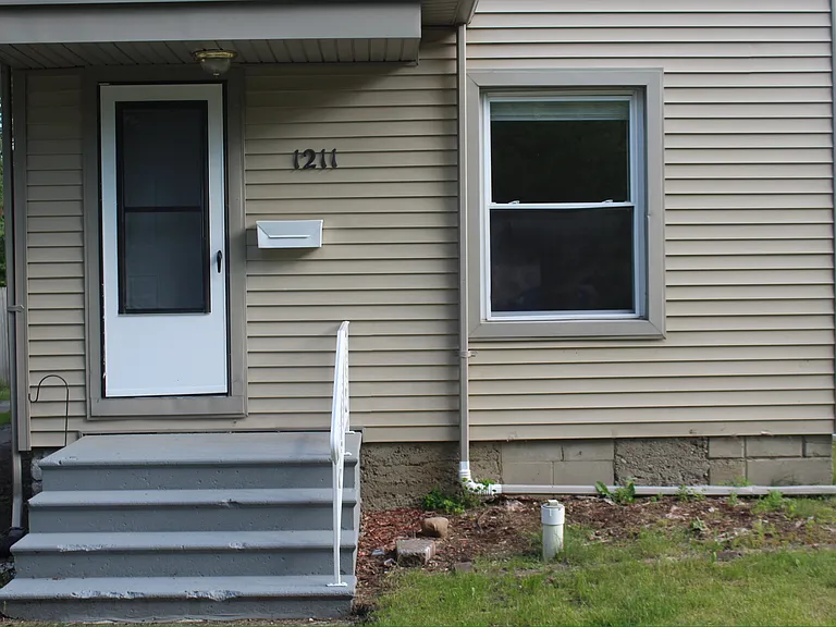 1211 W Michigan Ave #1211 — Photo 2