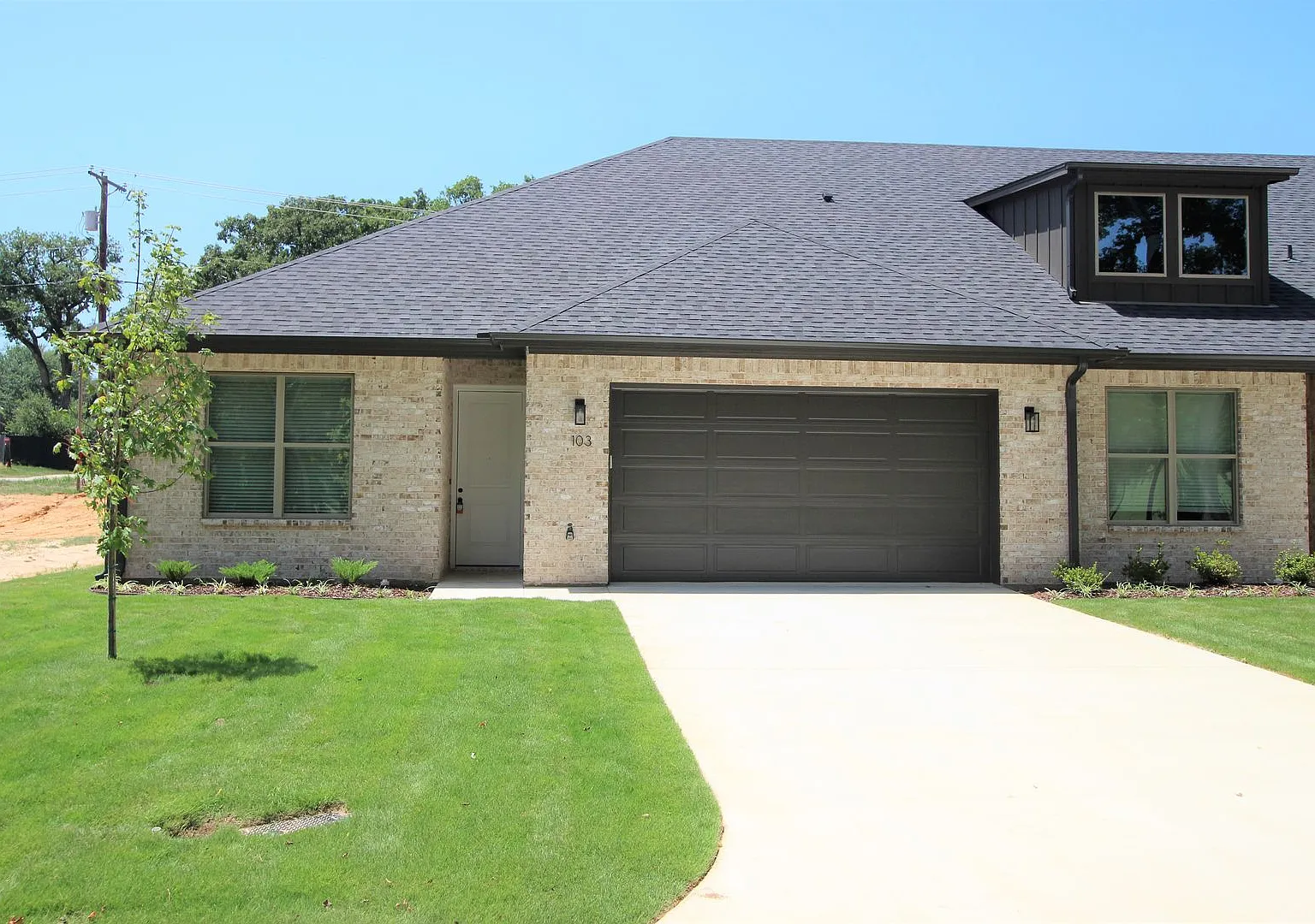 3 Bedroom 2 Bathroom in South Tyler!! Coming Soon! — Photo 2