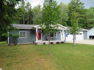 931 Geller Ct, East Tawas, MI 48730