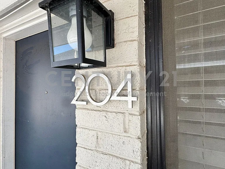 5010 San Jacinto St #204 — Photo 7