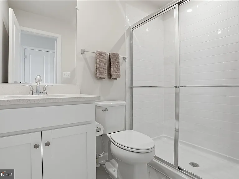 163 Anthem St — Photo 22