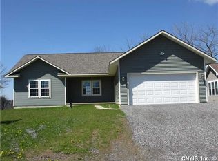 301 Donnelly St, Camillus, NY 13031