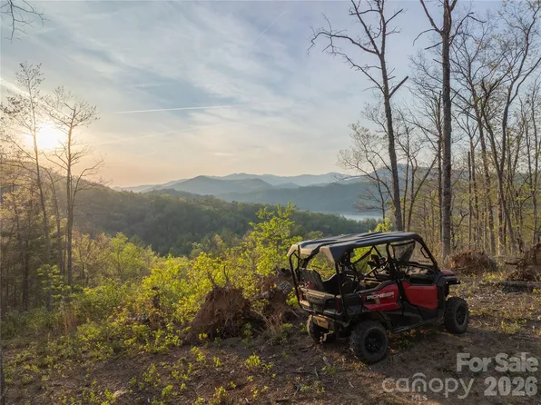 8888 Yellow Branch Rd, Robbinsville, NC 28771