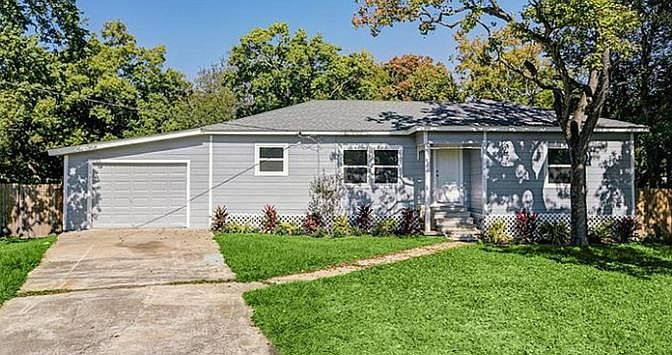 1st image of 1902 36th Ave N #1