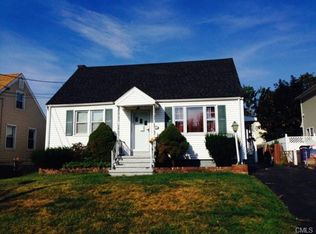 35 Houston Ave, Bridgeport, CT 06606