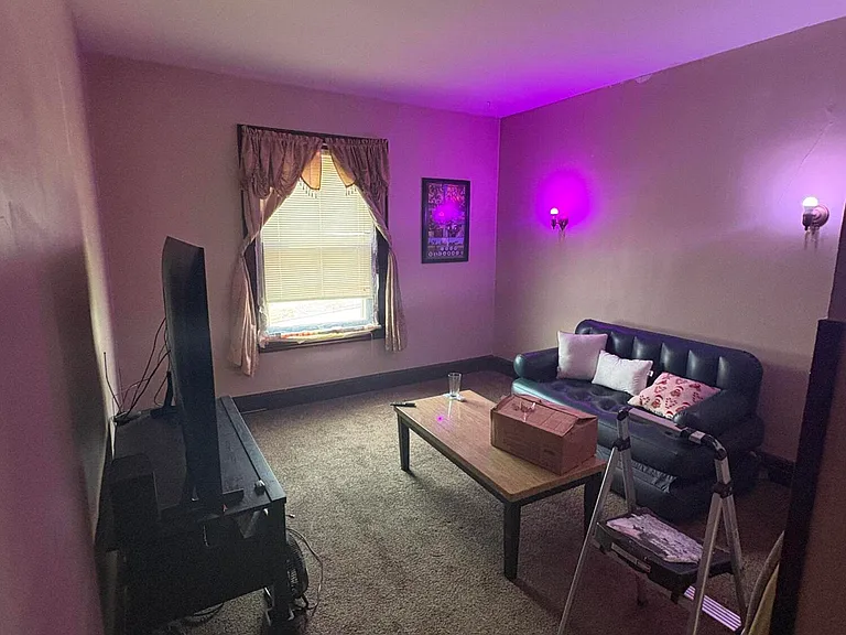 1222 Schlager St #2 — Photo 8