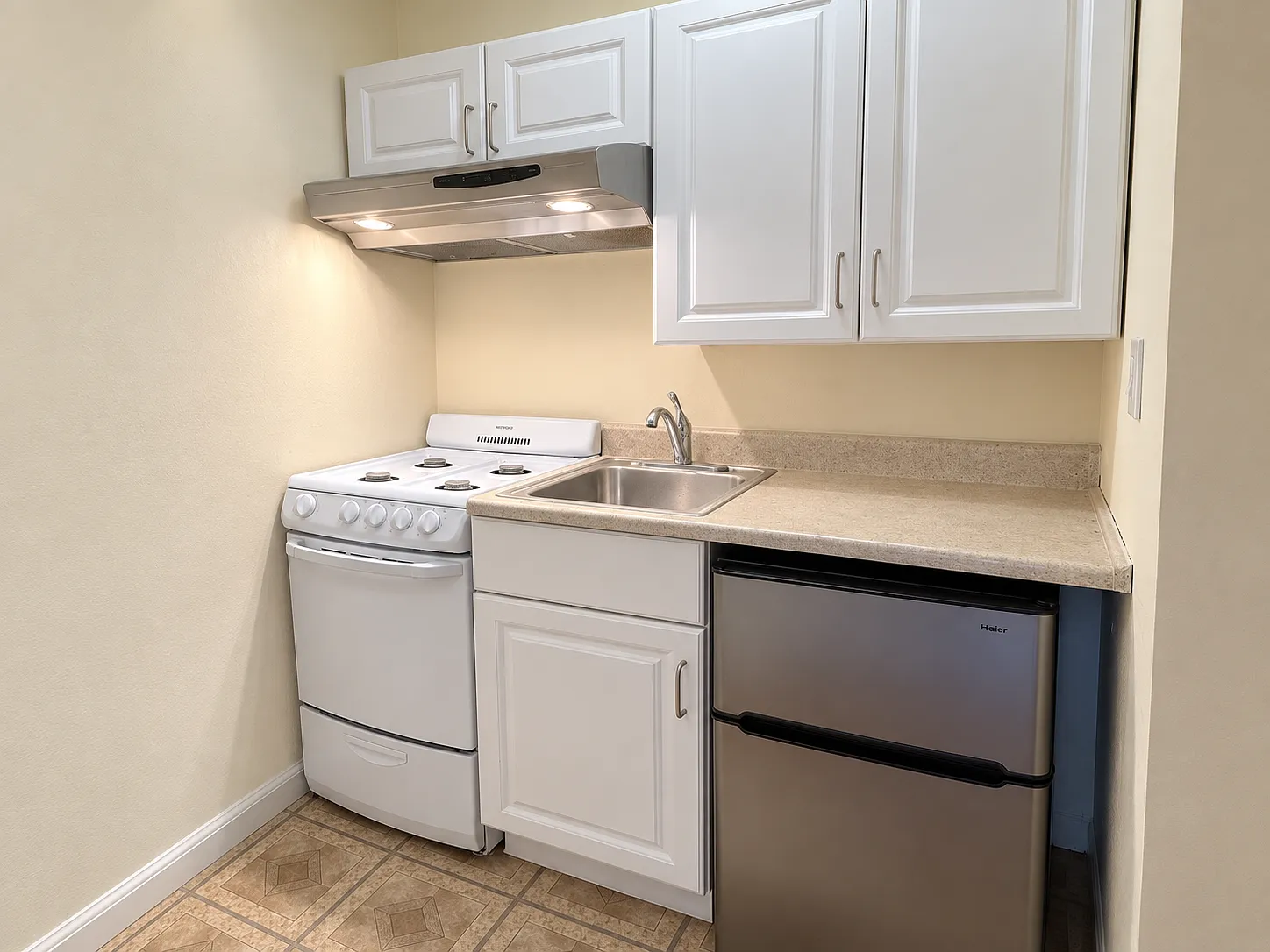 1 bed, 500 sqft, $2,750 — Photo 2
