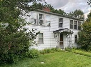 52 Shattuck St, Pepperell, MA 01463