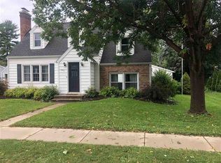 305 4th St, Waunakee, WI 53597